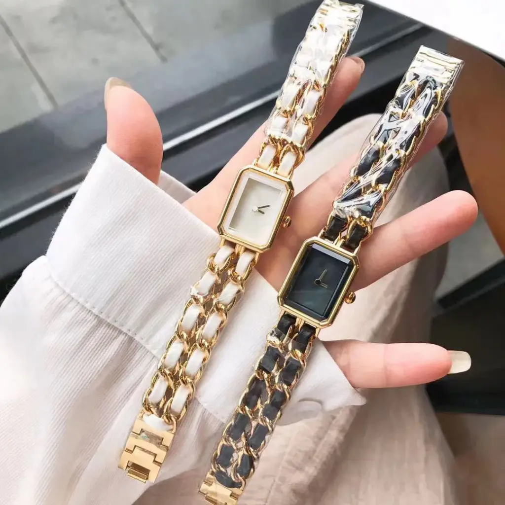 Women’s Classic Square Quartz Watch – 30mm Elegant Stainless Steel Wristwatch in Gold or Silver | Fashion Designer Watch