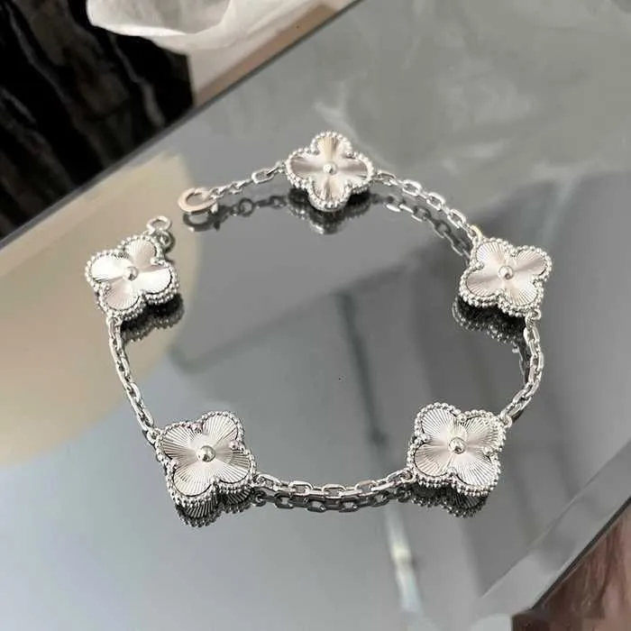 Luxury 18K Gold-Plated Four Leaf Clover Bracelet for Women – Natural Shell Gemstone Designer Jewelry, Premium Gift Collection