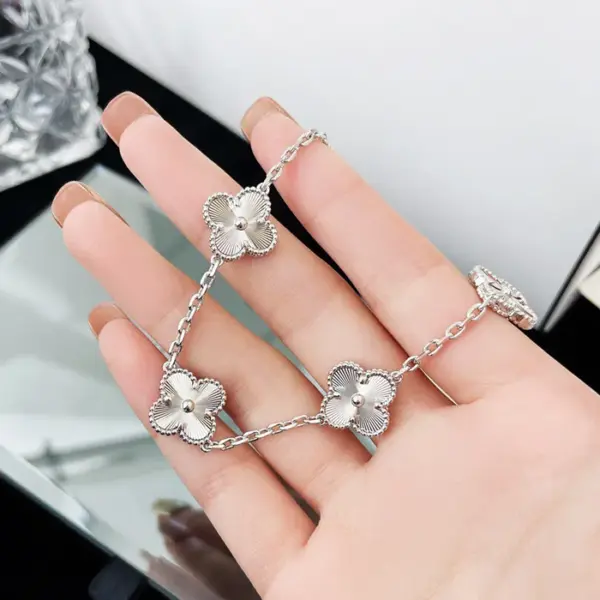 Luxury 18K Gold-Plated Four Leaf Clover Bracelet for Women – Natural Shell Gemstone Designer Jewelry, Premium Gift Collection - Image 6